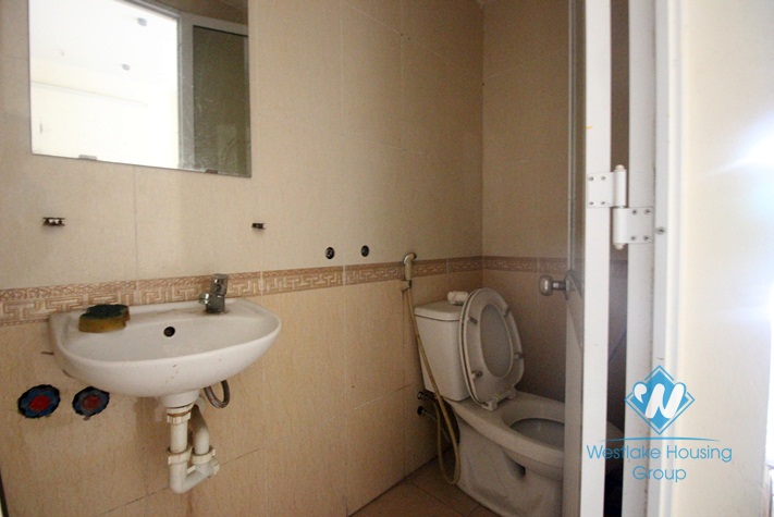 6th floor house for lease in Doi Can, Ba Dinh district.